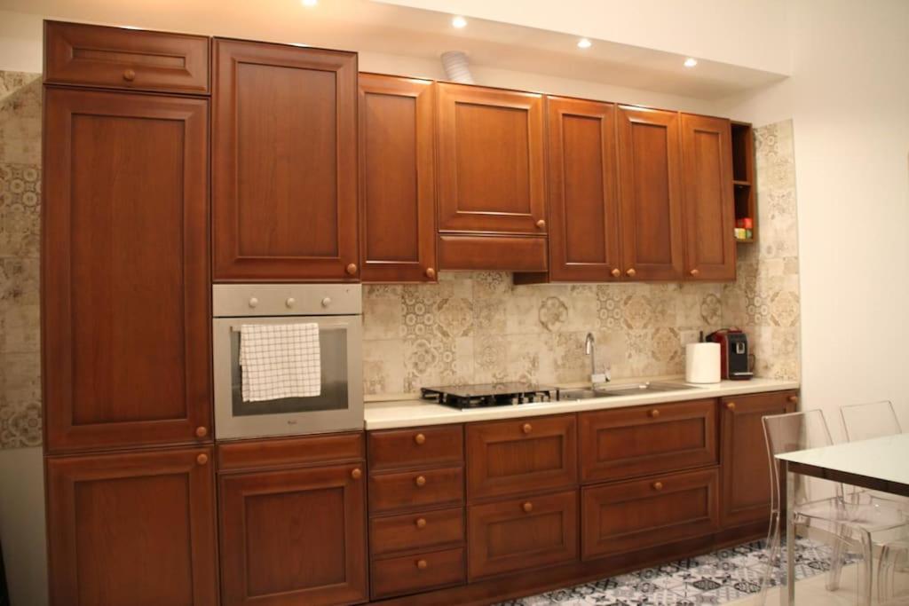 La Casa Di Beba Apartment Бари Екстериор снимка