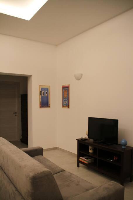 La Casa Di Beba Apartment Бари Екстериор снимка