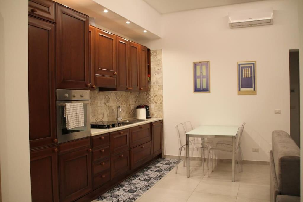 La Casa Di Beba Apartment Бари Екстериор снимка