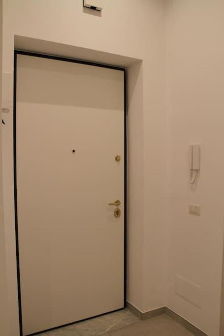La Casa Di Beba Apartment Бари Екстериор снимка